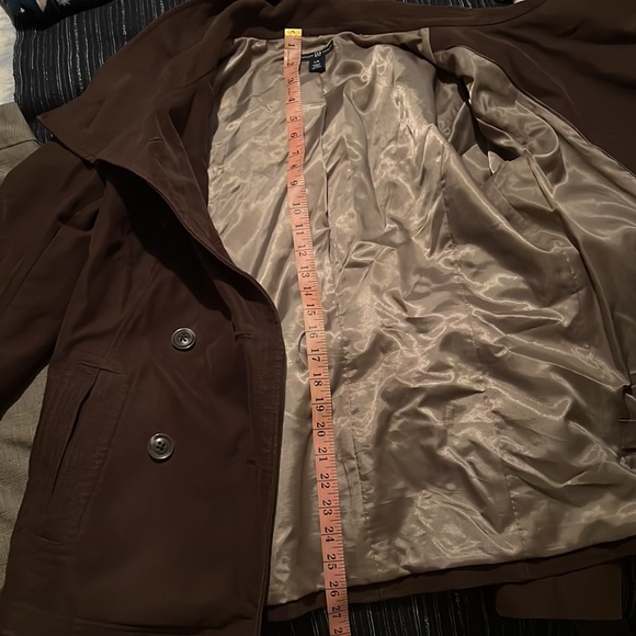Gently used brown Gap coat. - Picture 8 of 8
